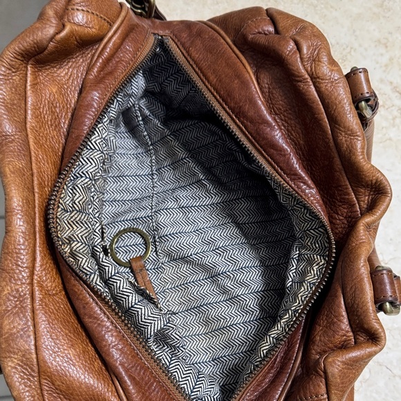 Marc Jacobs Tan Leather Satchel with Gold Accents - Picture 10 of 11